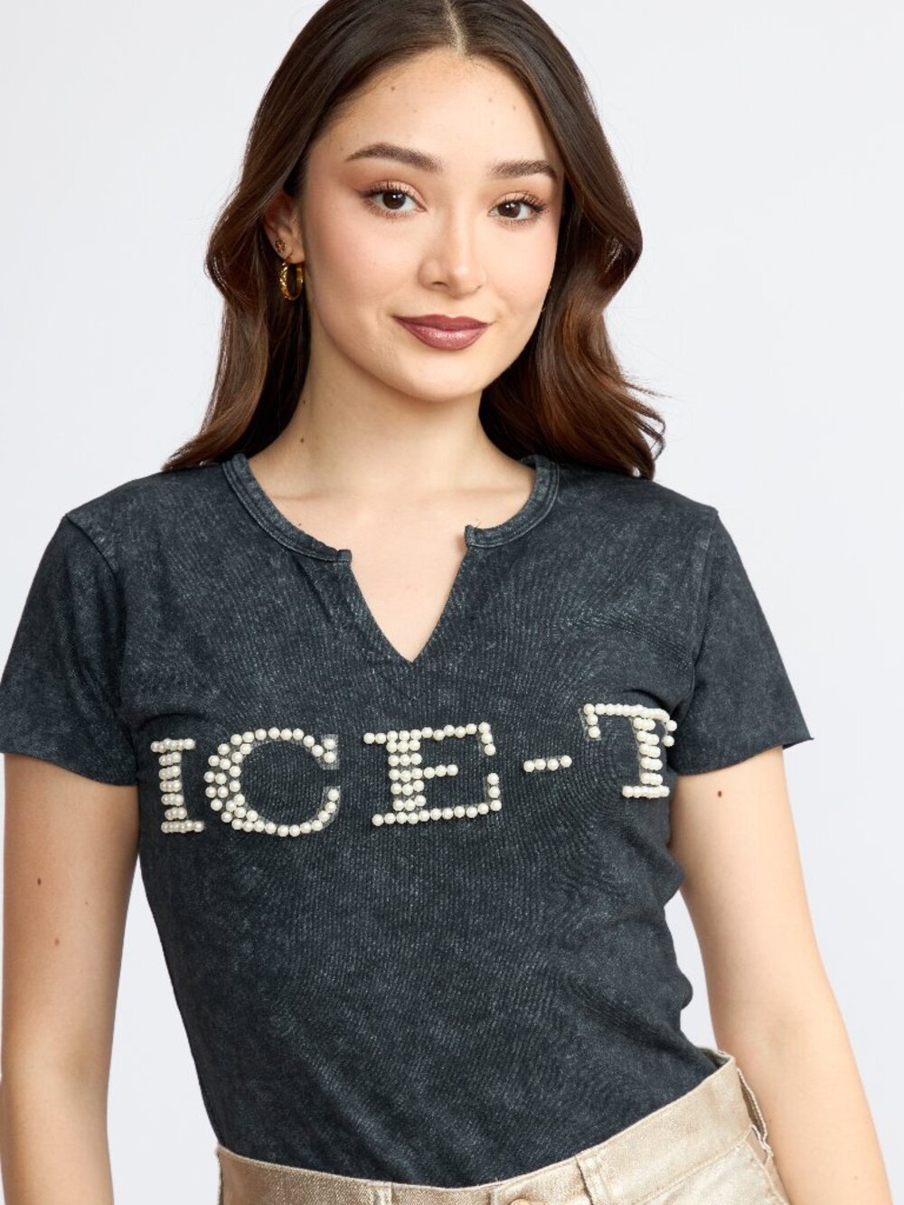 Women’s Vintage Graphic Pearl Embellished T-Shirt – Faded Black